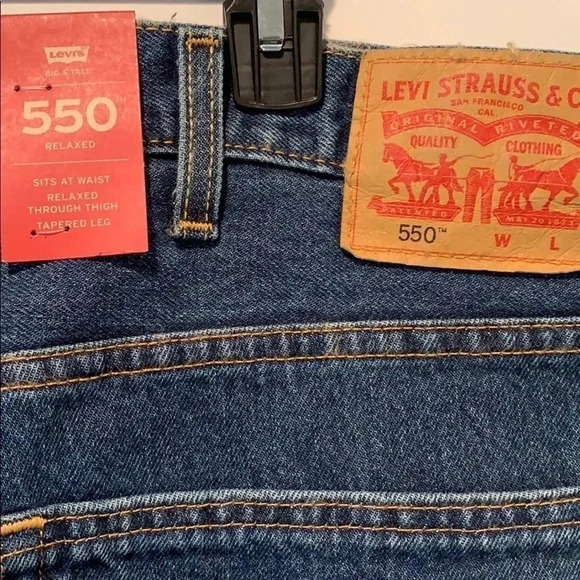 Levi’s 550 Men’s Denim Jeans Relaxed Fit Dark Stonewash Size 46x 29 NWT - Picture 5 of 10